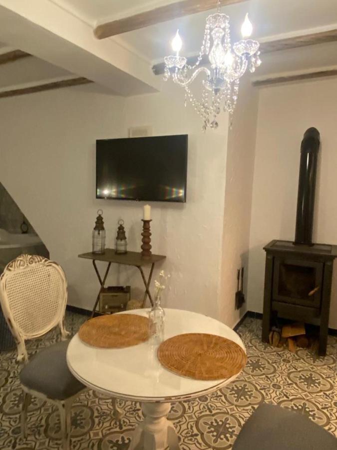 El Escondite de Martina, Ático Romántico Setenil De Las Bodegas Exterior foto